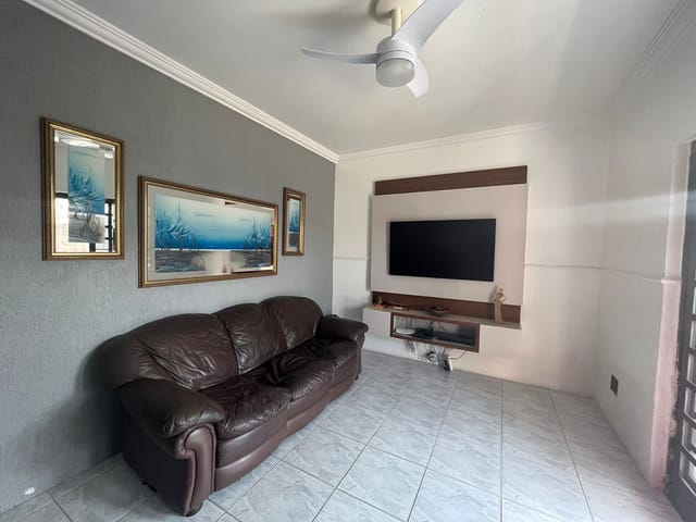 Casa com 250m² 3 quartos e 2 banheiros, à venda, no bairro Parque Valença II em Campinas