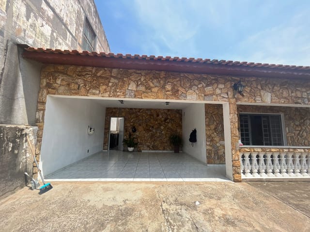 Casa com 250m² 3 quartos e 2 banheiros, à venda, no bairro Parque Valença II em Campinas