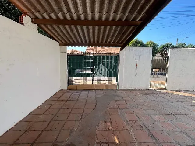 Casa 3 quartos e 1 banheiro, para alugar, no bairro Núcleo Habitacional Michel Neme em Pederneiras