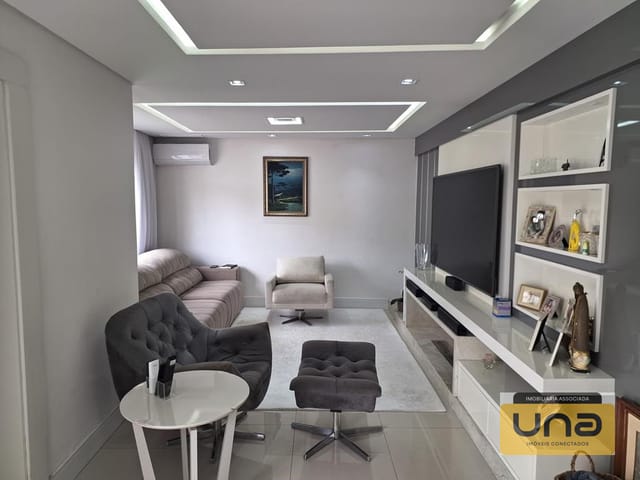 Casa com 360m² 3 quartos e 4 banheiros, à venda, no bairro CENTRO em São José Dos Pinhais