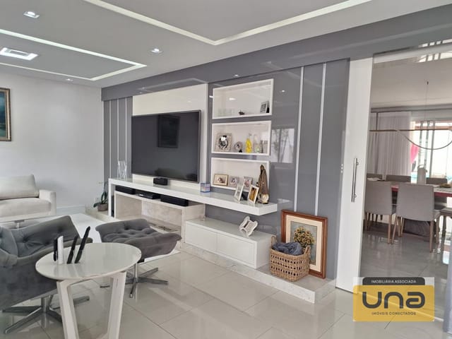 Casa com 360m² 3 quartos e 4 banheiros, à venda, no bairro CENTRO em São José Dos Pinhais