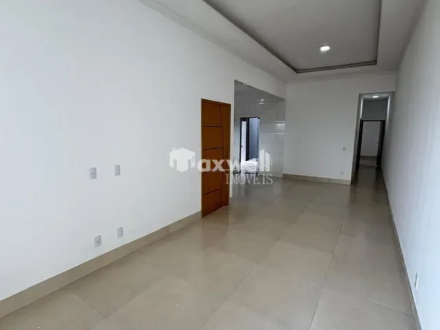 Casa com 201m² 2 quartos e 2 banheiros, à venda, no bairro Jardim Miramar em Aparecida de Goiânia