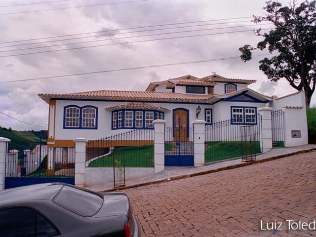 Foto do Casa - Casa à venda em Santa Rita do Sapucaí. | MOHALLEM e LOPES CORRETAGEM E ADMINISTRACAO DE IMOVEIS LTDA