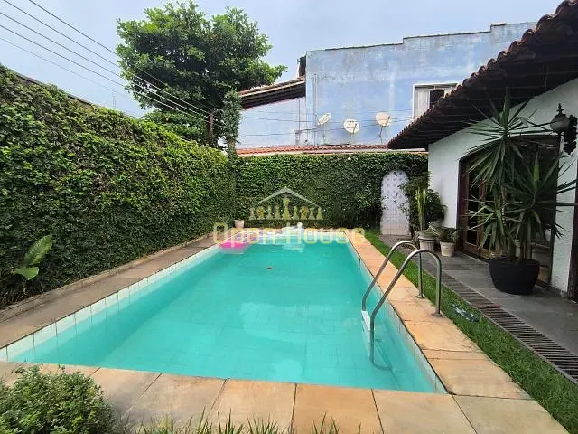 Casa com 360m² 3 quartos e 2 banheiros, à venda, no bairro Vila Mury em Volta Redonda