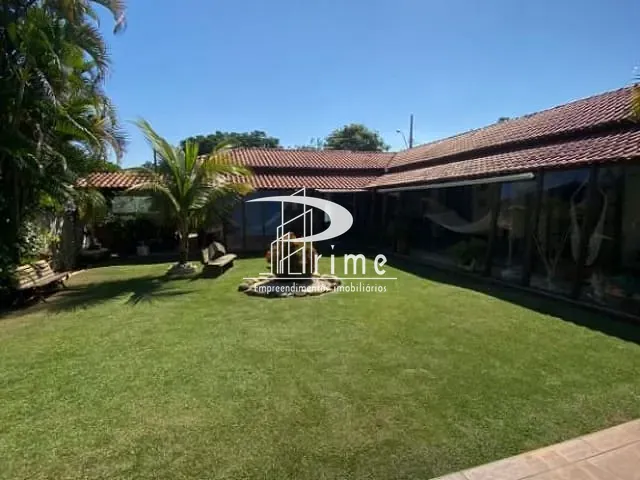 Casa com 558m² 3 quartos e 4 banheiros, à venda, no bairro Camboinhas em Niterói