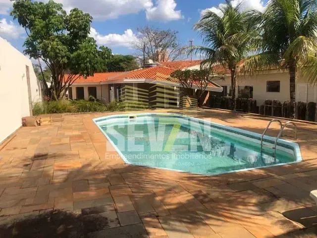 Casa com 1048m² 4 quartos e 5 banheiros, à venda, no bairro Vila Aviaçao em Bauru