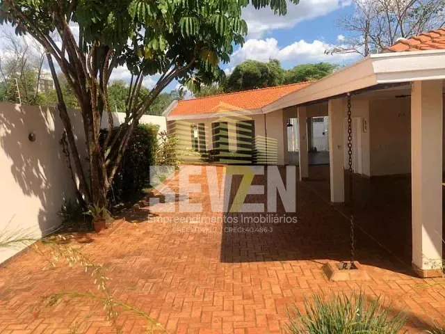 Casa com 1048m² 4 quartos e 5 banheiros, à venda, no bairro Vila Aviaçao em Bauru