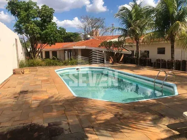 Casa com 1048m² 4 quartos e 5 banheiros, à venda, no bairro Vila Aviaçao em Bauru