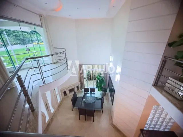 Casa com 325m² 3 quartos e 2 banheiros, à venda, no bairro Ressacada em Itajaí