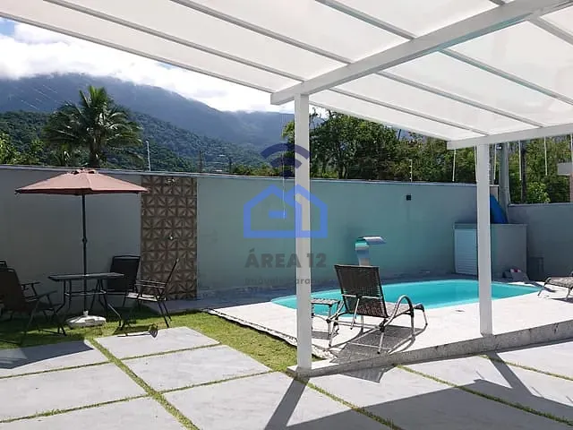 Casa com 300m² 3 quartos e 3 banheiros, à venda, no bairro Massaguaçu em Caraguatatuba