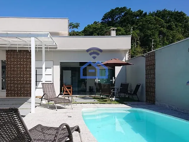 Casa com 300m² 3 quartos e 3 banheiros, à venda, no bairro Massaguaçu em Caraguatatuba