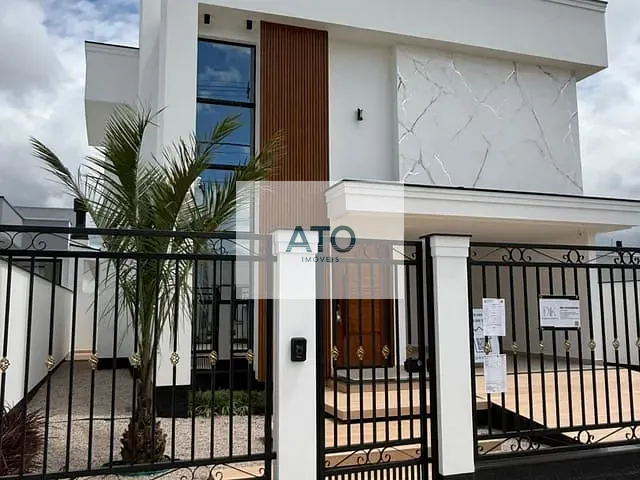 Casa 3 quartos e 1 banheiro, à venda, no bairro Joáia em Tijucas