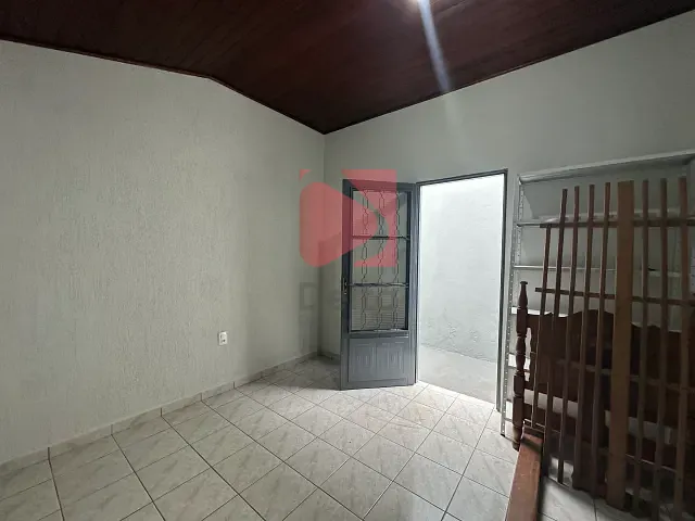 Casa 3 quartos e 2 banheiros, à venda, no bairro Jardim Primavera em Porto Ferreira