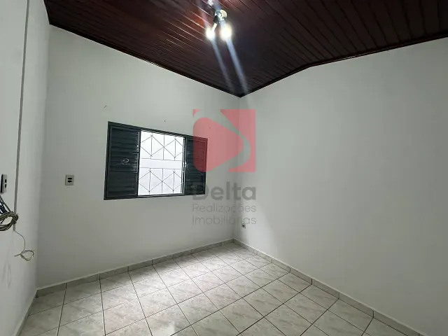 Casa 3 quartos e 2 banheiros, à venda, no bairro Jardim Primavera em Porto Ferreira