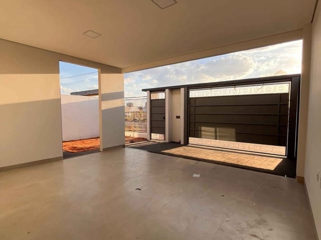 Casa com 300m² 3 quartos e 2 banheiros, à venda, no bairro Jardim Itália III em Sinop