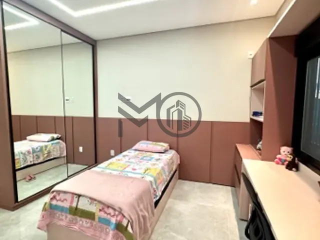 Casa com 300m² 4 quartos e 5 banheiros, à venda, no bairro Jardim Itália em Cuiabá