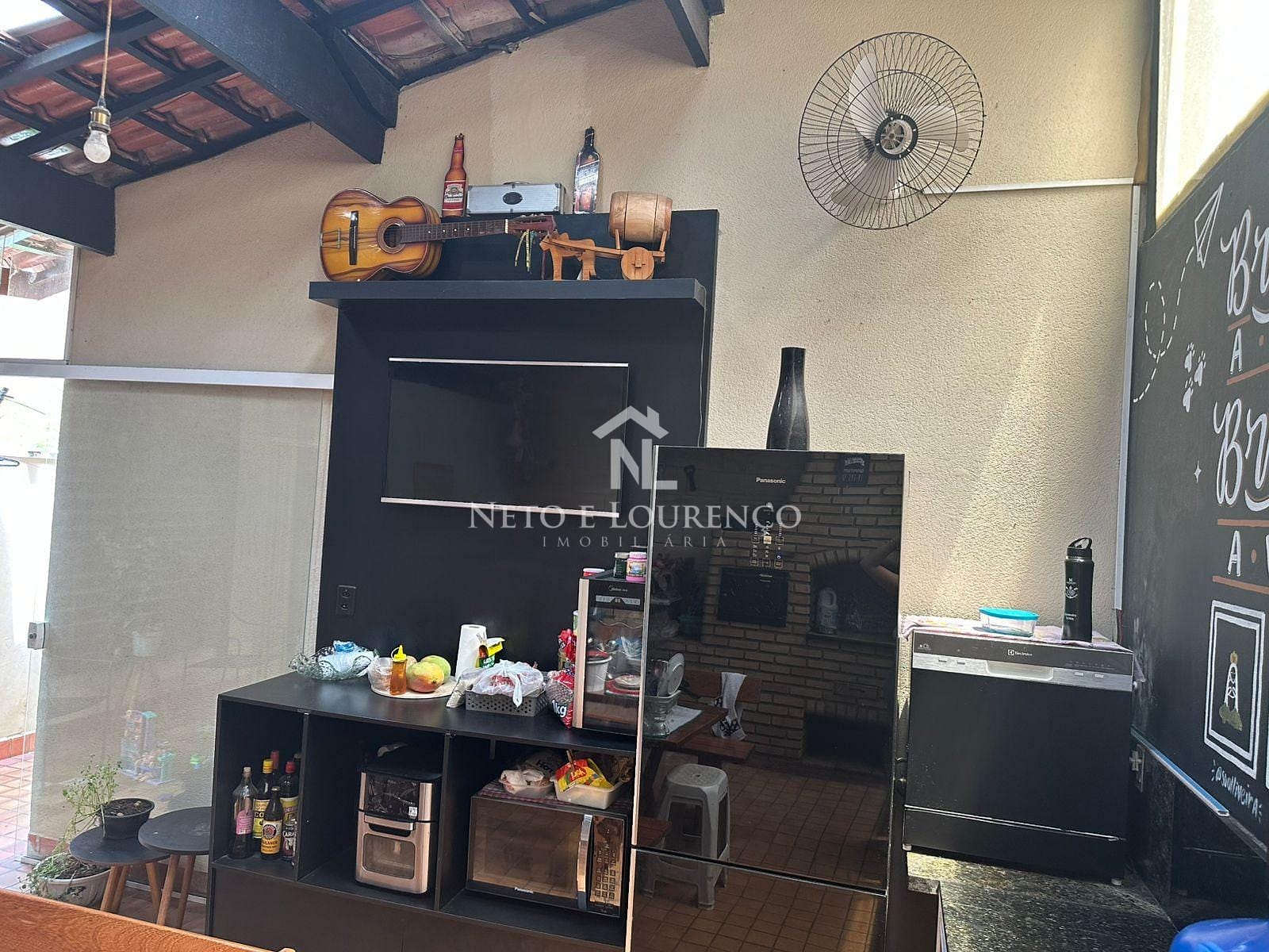 Casa à venda com 2 quartos, 100m² - Foto 18