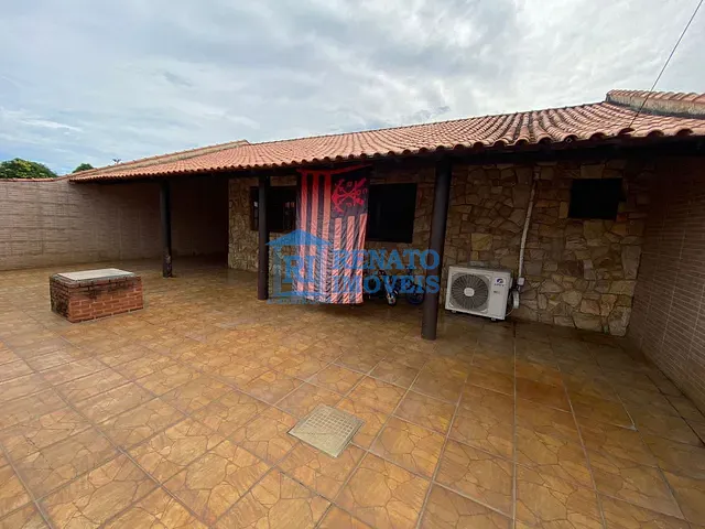 Casa 4 quartos e 3 banheiros, à venda, no bairro Centro em Maricá