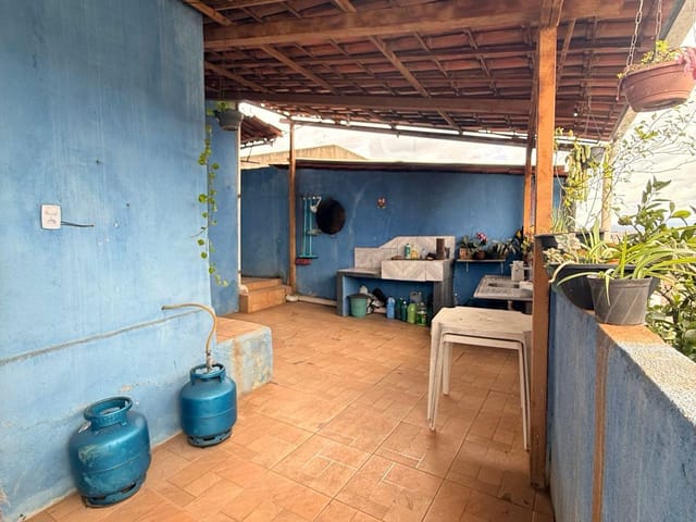 Casa 3 quartos e 1 banheiro, à venda, no bairro Paulo VI em Belo Horizonte