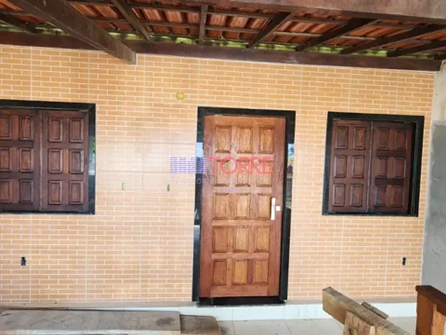 Casa 4 quartos e 2 banheiros, à venda, no bairro Olivença em Ilhéus