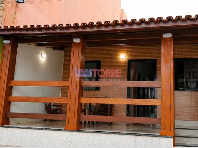 Casa 4 quartos e 2 banheiros, à venda, no bairro Olivença em Ilhéus
