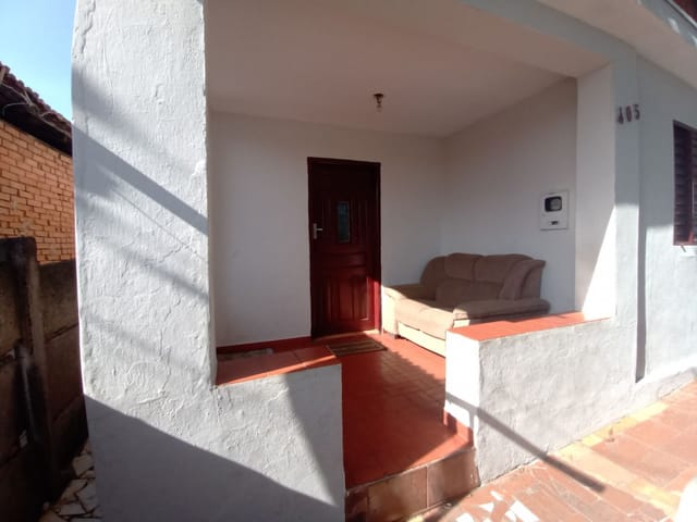 Casa com 100m² 3 quartos e 1 banheiro, à venda, no bairro Vila Brasil em São João da Boa Vista