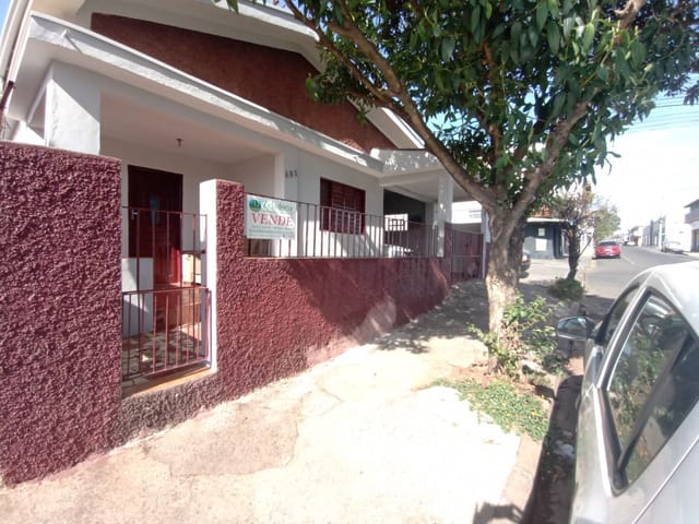 Casa com 100m² 3 quartos e 1 banheiro, à venda, no bairro Vila Brasil em São João da Boa Vista