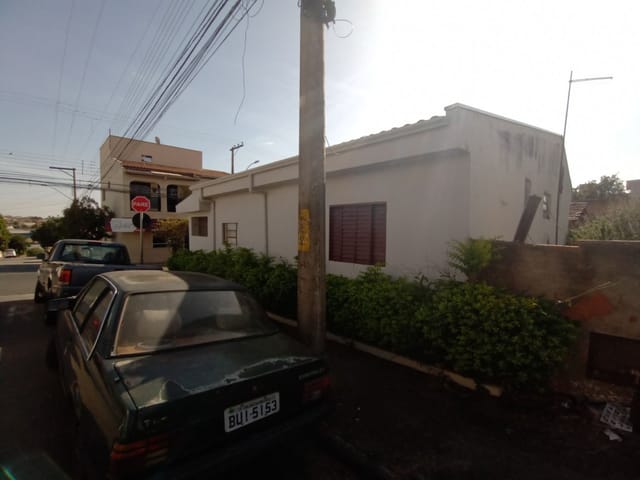 Casa com 100m² 3 quartos e 1 banheiro, à venda, no bairro Vila Brasil em São João da Boa Vista