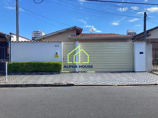 Casa com 250m² 2 quartos e 2 banheiros, à venda, no bairro Jardim Ana Rosa em Taubaté