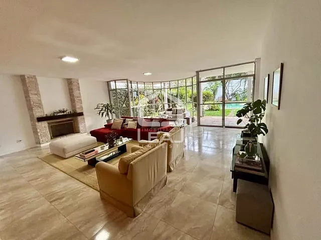 Casa com 500m² 4 quartos e 5 banheiros, à venda, no bairro Vila Tramontano em São Paulo