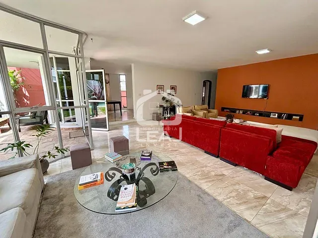Casa com 500m² 4 quartos e 5 banheiros, à venda, no bairro Vila Tramontano em São Paulo