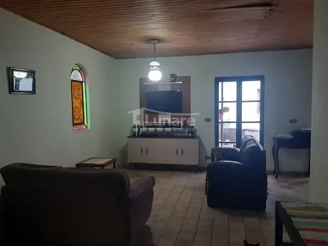 Casa com 558m² 3 quartos e 2 banheiros, à venda, no bairro Vila Santana em Mogi das Cruzes