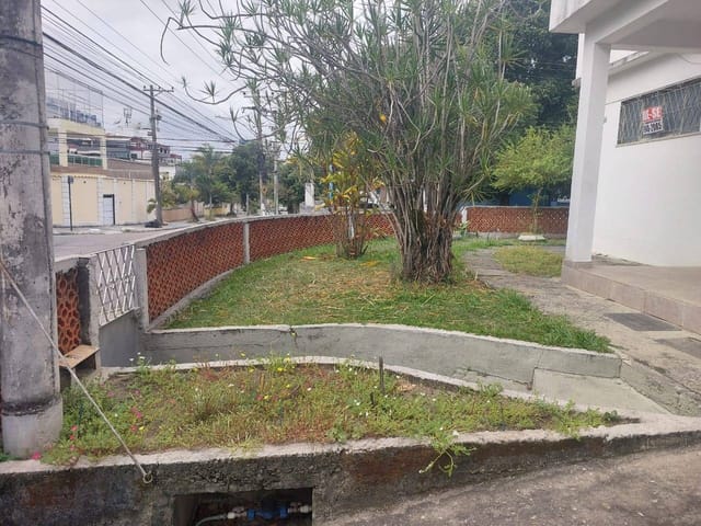 Casa com 528m² 3 quartos e 1 banheiro, à venda, no bairro Vila Valqueire em Rio de Janeiro