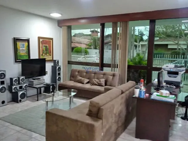Casa com 900m² 3 quartos e 2 banheiros, à venda, no bairro Jardim Esplanada em São José dos Campos