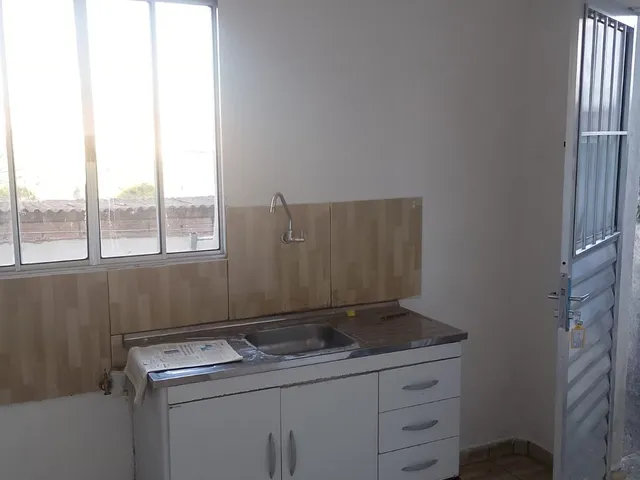 Casa com 18m² 1 quarto e 1 banheiro, para alugar, no bairro Jardim Santa Margarida em São Paulo