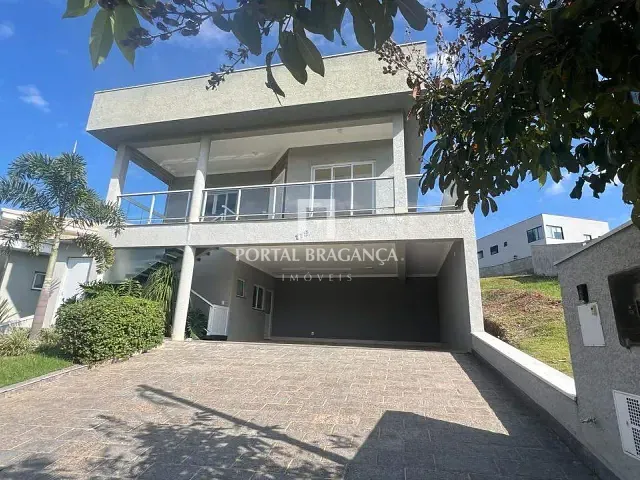 Casa com 450m² 5 quartos e 7 banheiros, à venda ou para alugar, no bairro Condomínio Vale das Águas em Bragança Paulista