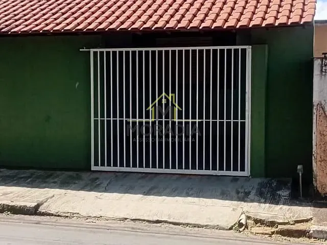 Casa 2 quartos e 1 banheiro, para alugar, no bairro Centro em Guaxupé