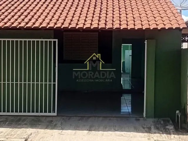 Casa 2 quartos e 1 banheiro, para alugar, no bairro Centro em Guaxupé