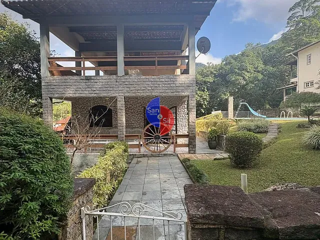 Casa com 500m² 4 quartos e 3 banheiros, à venda, no bairro Caneca Fina em Guapimirim