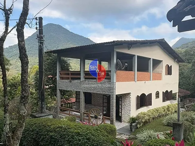 Casa com 500m² 4 quartos e 3 banheiros, à venda, no bairro Caneca Fina em Guapimirim