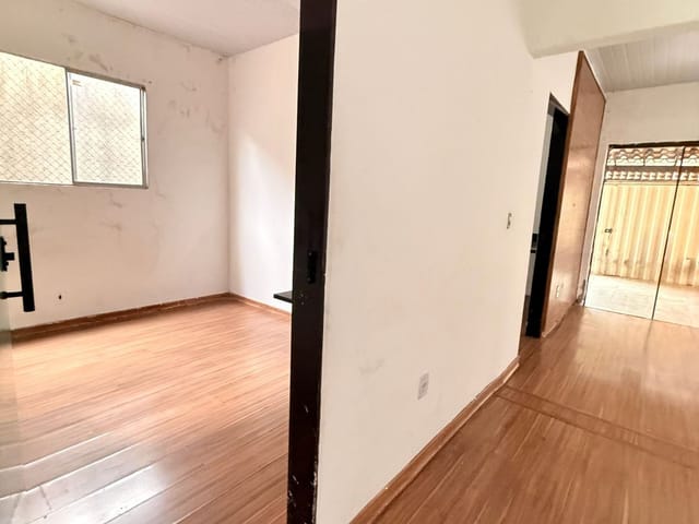 Casa 3 quartos e 1 banheiro, à venda, no bairro Acaiaca em Belo Horizonte