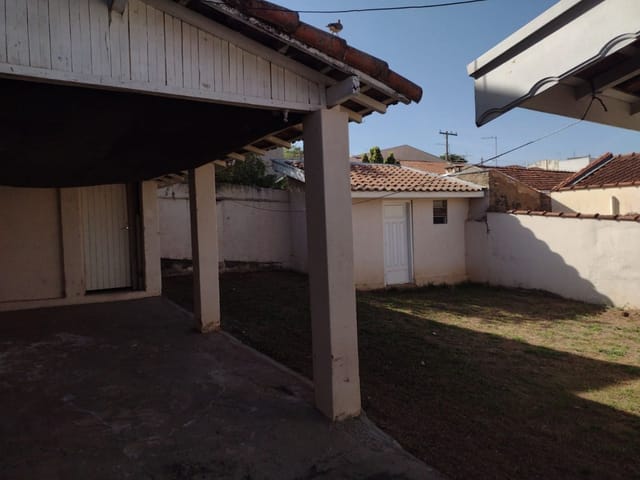 Casa com 286m² 2 quartos e 2 banheiros, à venda, no bairro São Lázaro em São João da Boa Vista