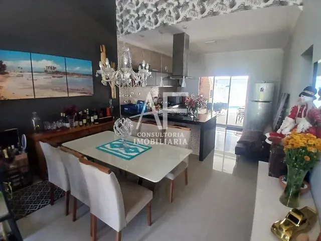 Casa com 250m² 3 quartos e 3 banheiros, para alugar, no bairro Residencial Santa Izabel em Taubaté