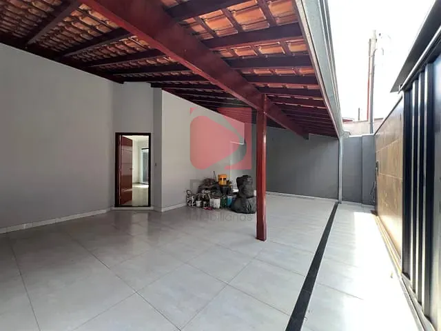 Casa 3 quartos e 2 banheiros, à venda, no bairro Jardim Itália em Pirassununga