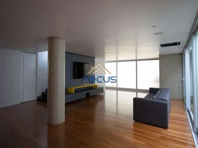 Casa com 450m² 5 quartos e 6 banheiros, à venda, no bairro Anhangabaú em Jundiaí