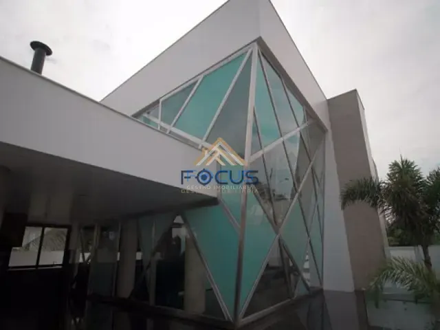 Casa com 450m² 5 quartos e 6 banheiros, à venda, no bairro Anhangabaú em Jundiaí