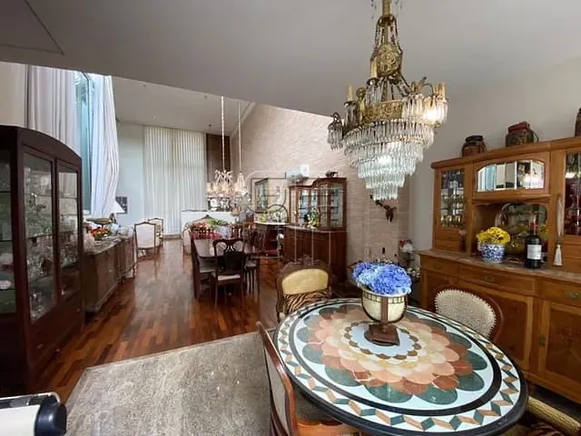 Casa com 360m² 5 quartos e 5 banheiros, à venda, no bairro Esperança em Londrina