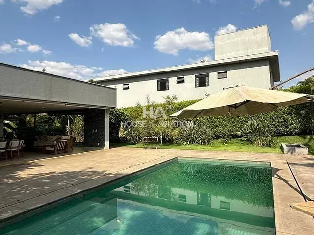 Casa com 1514m² 5 quartos e 6 banheiros, à venda, no bairro Residencial Aldeia do Vale em Goiânia