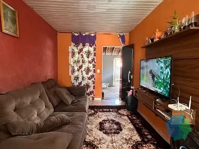 Casa com 120m² 2 quartos e 1 banheiro, à venda, no bairro Jardim Santa Efigênia em Salto