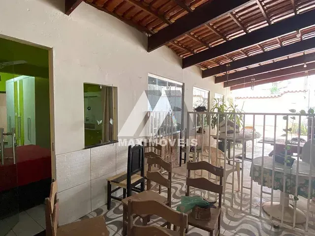 Casa com 319m² 3 quartos e 3 banheiros, à venda, no bairro Vila Graça Melo em Araçuaí